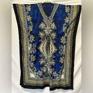 NWOT - Beautiful Kaftan with Ruching and Center Ribbon Tie - OS